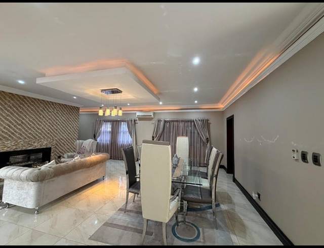 4 BEDROOM HOUSE FOR SALE IN BLUE VALLEY GOLF ESTATE